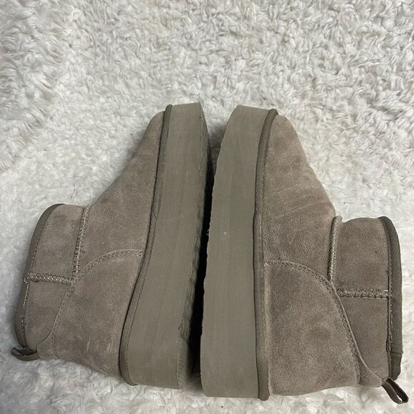 BEARPAW
WOMENS RETRO SHORTY LEATHER SUEDE TAUPE PLATFORM FUR BOOT SZ10 - Picture 7 of 16